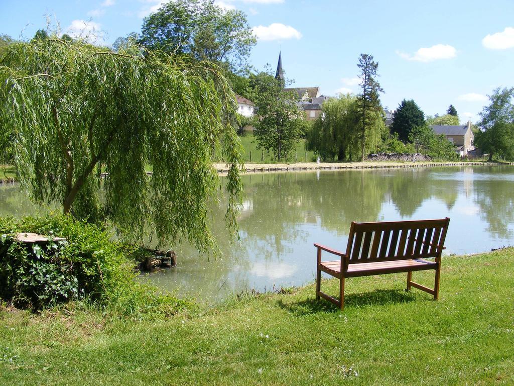 Lake House France Lägenhet Beaumont-Pied-de-Boeuf  Exteriör bild