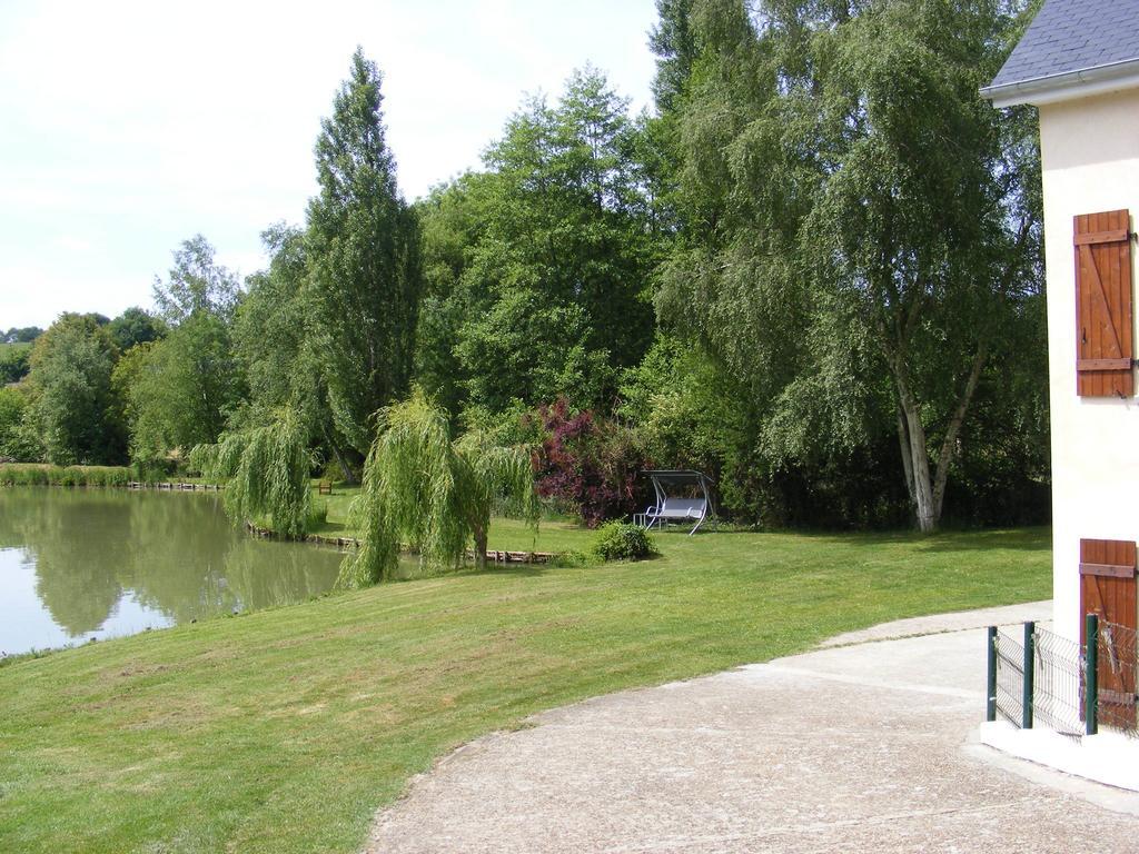 Lake House France Lägenhet Beaumont-Pied-de-Boeuf  Exteriör bild