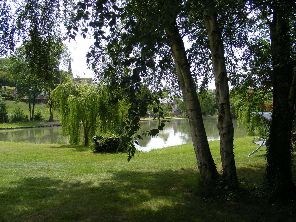 Lake House France Lägenhet Beaumont-Pied-de-Boeuf  Exteriör bild