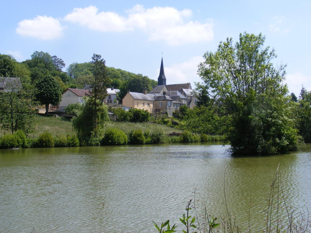 Lake House France Lägenhet Beaumont-Pied-de-Boeuf  Exteriör bild